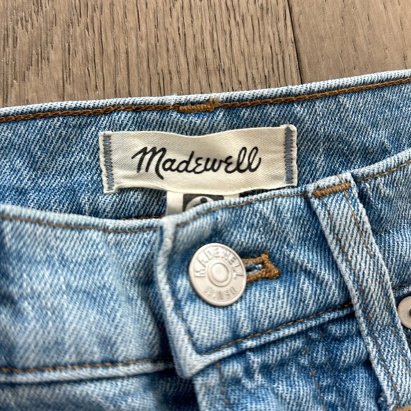 The perfect Vintage Jeans by Madewell. - Picture 2 of 3